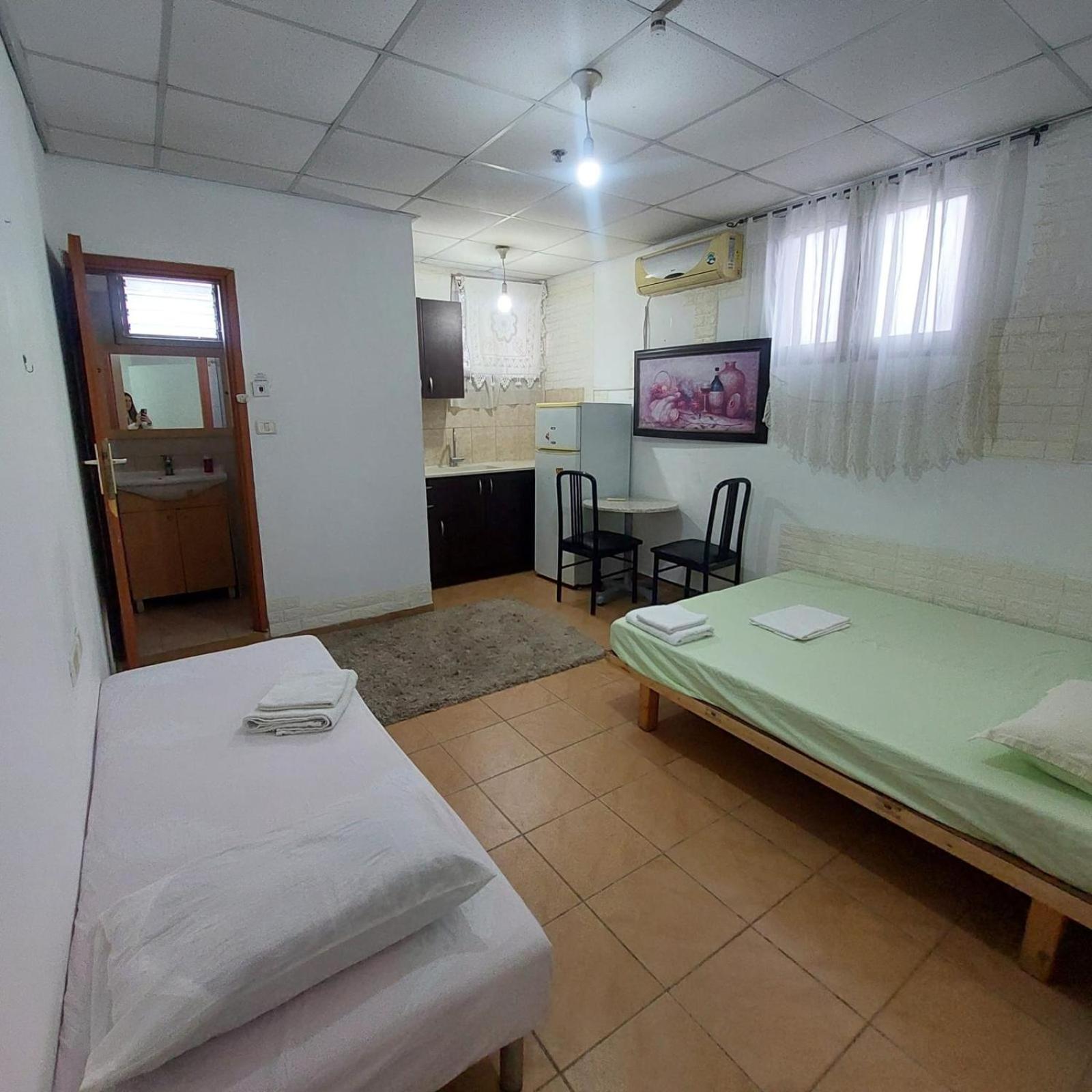 Готель Star Guest- House Or Yehuda Екстер'єр фото